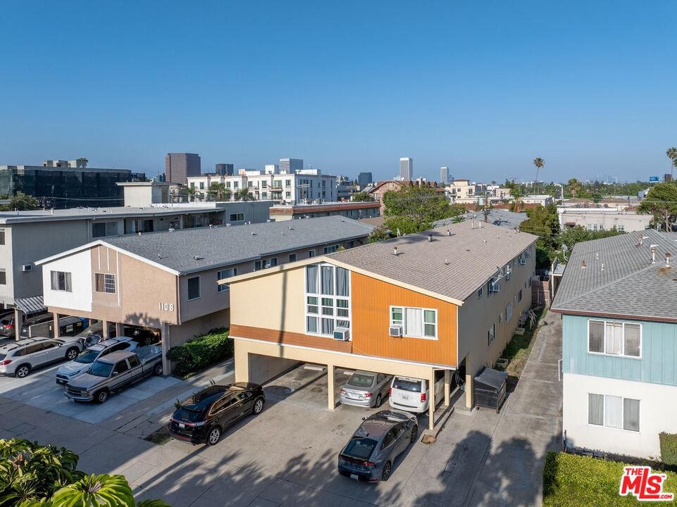 1114 S Sherbourne Dr photo